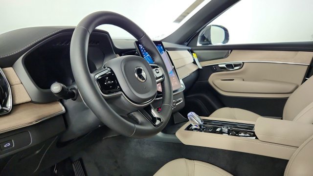 Used 2027 Volvo XC90 B6 Plus AWD/4WD image 12
