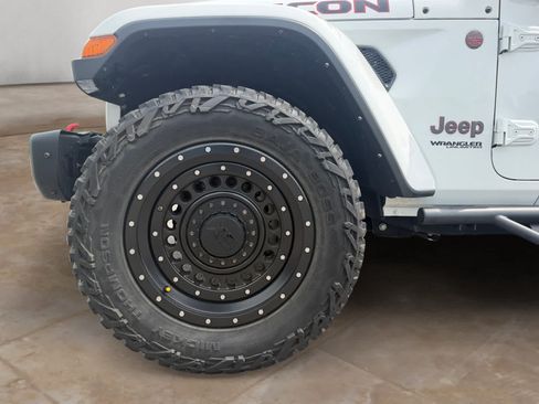 Used 2021 Jeep Wrangler Unlimited Rubicon AWD/4WD image 9