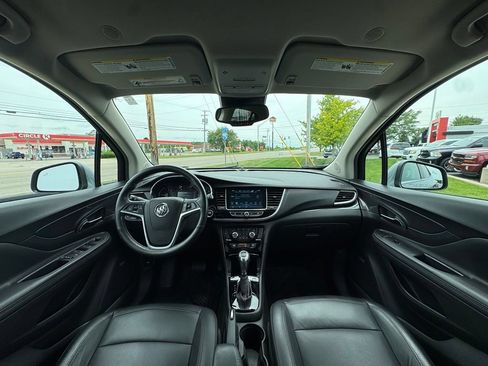 Used 2019 Buick Encore Essence FWD image 10