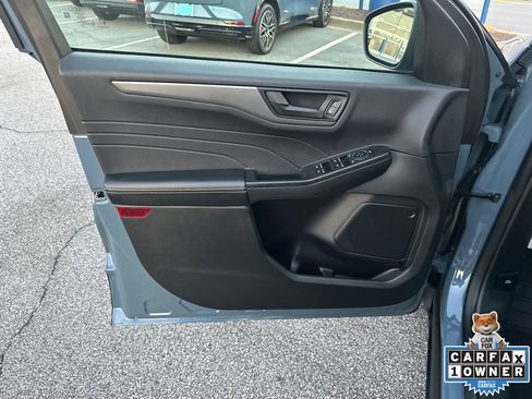 Used 2025 Ford Escape Active image 10