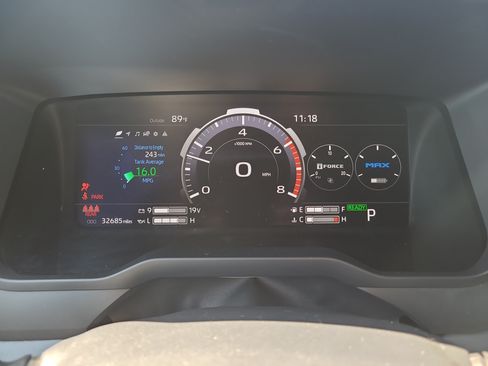 Used 2024 Toyota Tundra Platinum AWD/4WD image 22