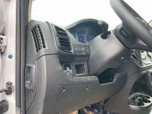 Used 2025 RAM ProMaster 2500 w/ Convenience Group image 20