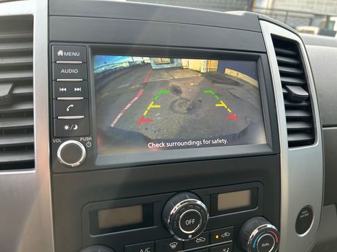 Used 2021 Nissan Frontier SV w/ Midnight Edition Floor Mats image 19