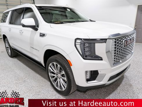 Used 2023 GMC Yukon XL Denali w/ Denali Reserve Package image 6