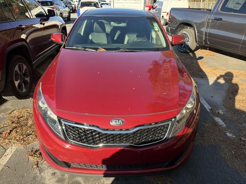 Used 2013 Kia Optima SX w/ Premium Touring Pkg image 2