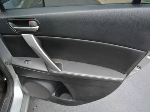 Used 2012 MAZDA MAZDA3 i Grand Touring w/ Tech Pkg FWD image 14