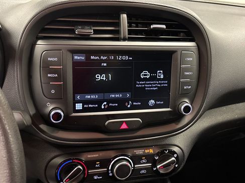 Used 2025 Kia Soul LX w/ LX Technology Package FWD image 35