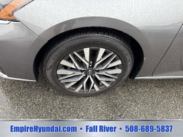 Used 2023 Nissan Altima 2.5 SV FWD image 12