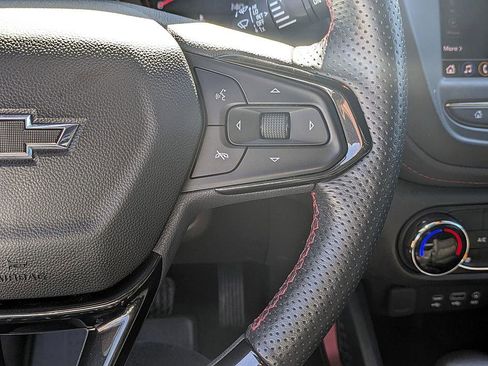 Used 2023 Chevrolet TrailBlazer RS image 18