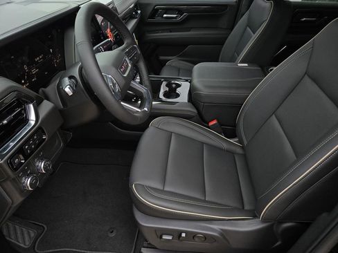 New 2026 GMC Yukon Elevation image 6