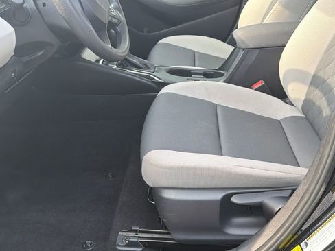 Used 2024 Toyota Corolla LE w/ LE Convenience Package FWD image 7