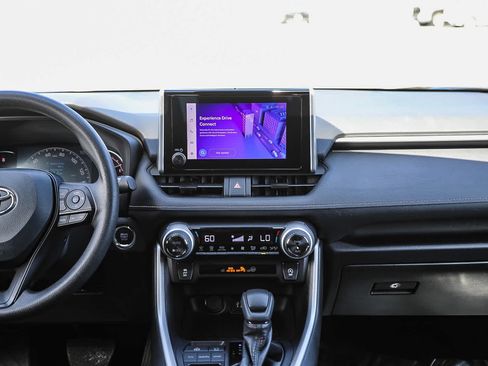 Used 2025 Toyota RAV4 XLE FWD image 13