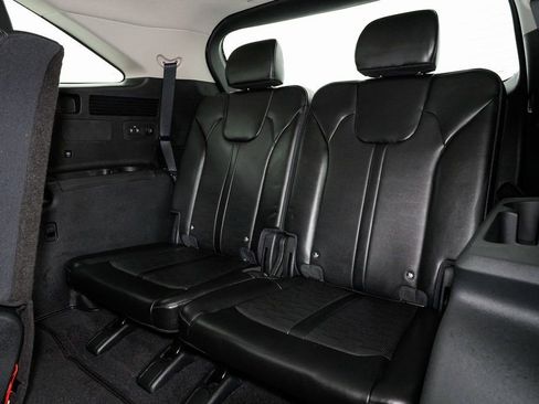 Certified 2025 Kia Sorento S image 24