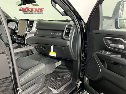 New 2026 RAM 1500 4x4 Crew Cab image 29