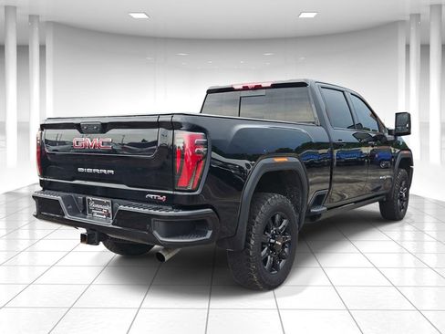 Used 2025 GMC Sierra 2500 AT4 w/ AT4 Premium Plus Package AWD/4WD image 3