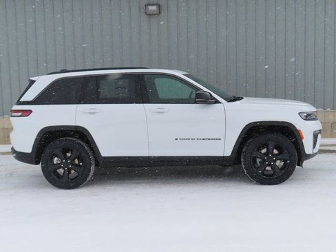 New 2026 Jeep Grand Cherokee Limited w/ Limited Altitude Package image 2