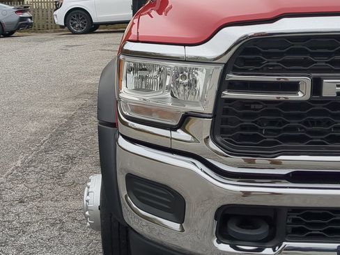 Used 2021 RAM 5500 Tradesman w/ Chrome Appearance Group image 8