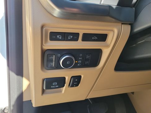 Used 2022 Ford F150 Lariat image 10