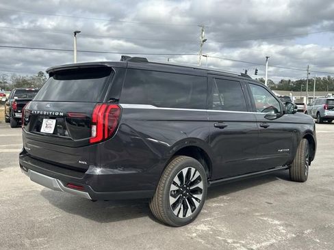 New 2026 Ford Expedition Max Platinum w/ Driver's Package image 9