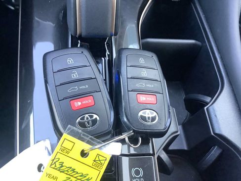 Used 2024 Toyota Crown AWD/4WD image 19