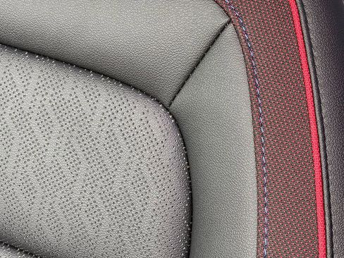 Used 2025 Chevrolet Equinox RS w/ Safety and Technology Package image 53