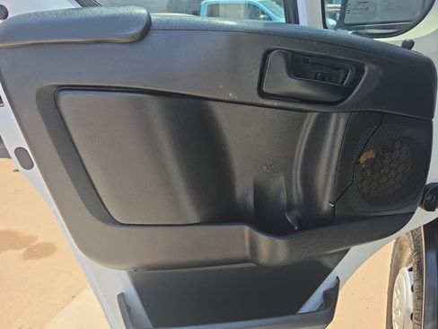 Used 2021 RAM ProMaster 2500 FWD image 9