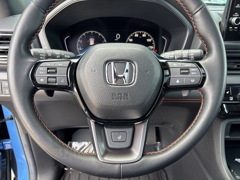 Used 2025 Honda Pilot TrailSport image 21
