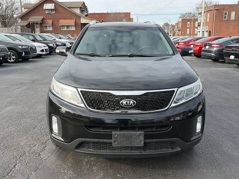 Used 2014 Kia Sorento LX image 2
