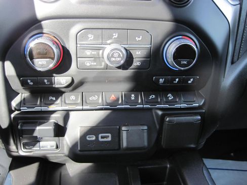 Used 2022 Chevrolet Silverado 1500 LTZ image 15