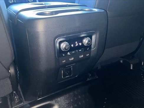 Used 2021 GMC Yukon Denali w/ Denali Premium Package image 10