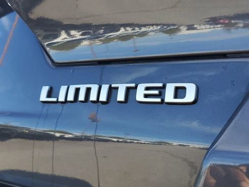 Certified 2025 Jeep Grand Cherokee Limited w/ Luxury Tech Group II image 9