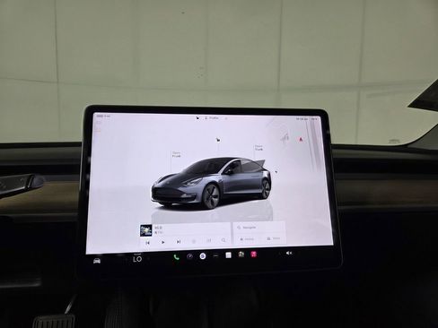 Used 2023 Tesla Model 3 Standard Range image 16