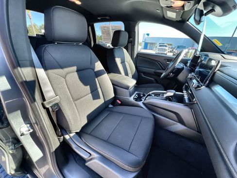 Used 2024 Chevrolet Colorado LT image 26