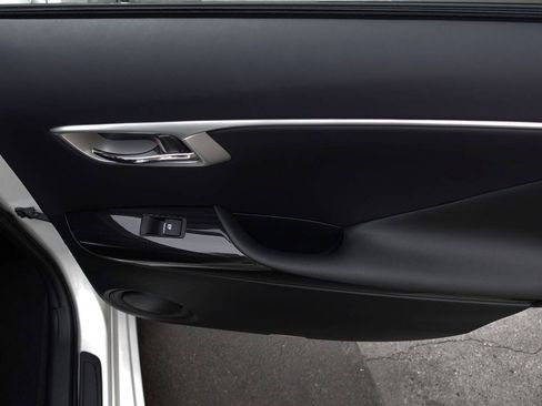 Used 2017 Toyota Mirai FWD image 29