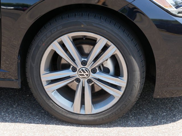 Used 2024 Volkswagen Jetta SE FWD image 7