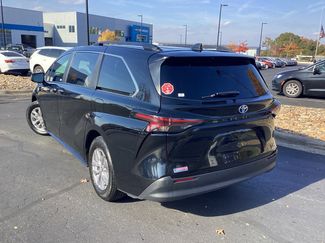 Used 2024 Toyota Sienna XLE video 2