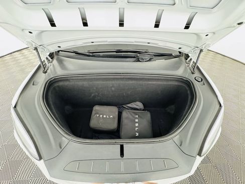 Used 2021 Tesla Model X Long Range image 27