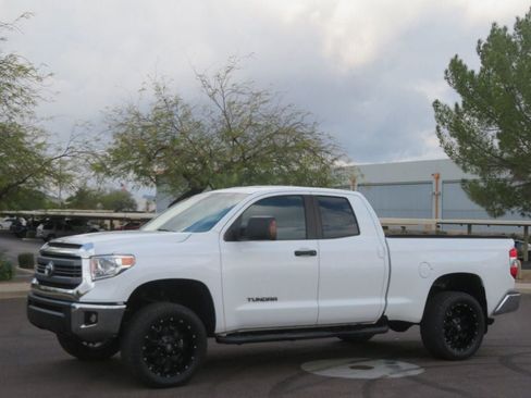 Used 2014 Toyota Tundra SR5 image 1