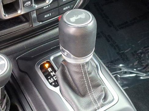 Used 2022 Jeep Wrangler Unlimited Sahara w/ Cold Weather Group image 14