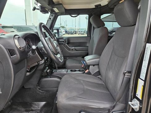 Used 2015 Jeep Wrangler Unlimited Sport w/ Connectivity Group image 21