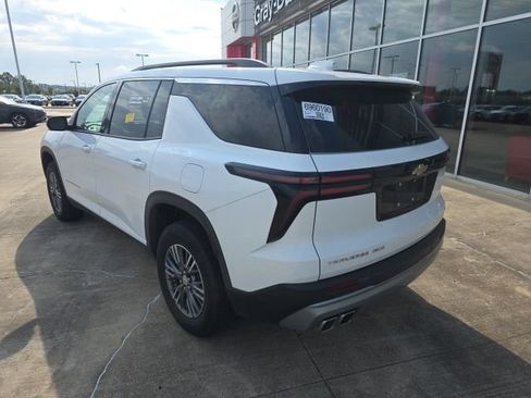 Used 2024 Chevrolet Traverse LT AWD/4WD image 11
