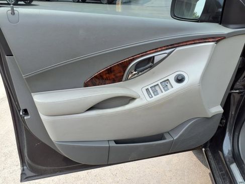 Used 2013 Buick LaCrosse Premium image 14