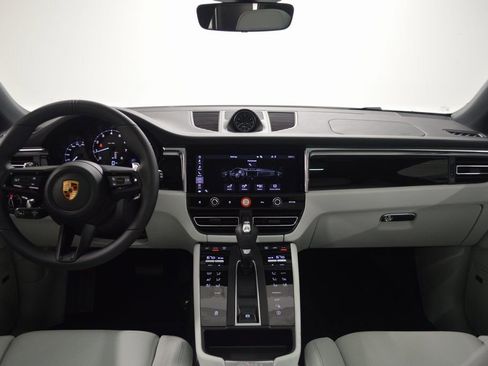 New 2026 Porsche Macan image 36