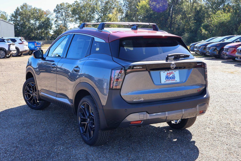 New 2026 Nissan Kicks SR w/ Cold Weather Package FWD image 2