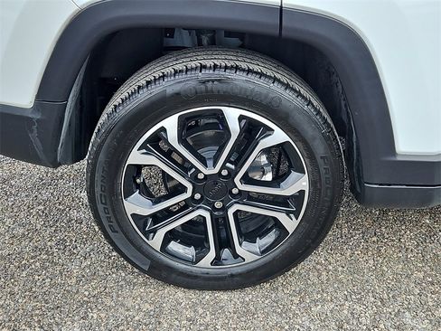 Used 2023 Jeep Compass Limited w/ Sun and Sound Group image 9