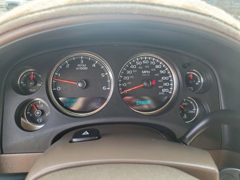 Used 2011 Chevrolet Tahoe LT w/ Luxury Package RWD image 32