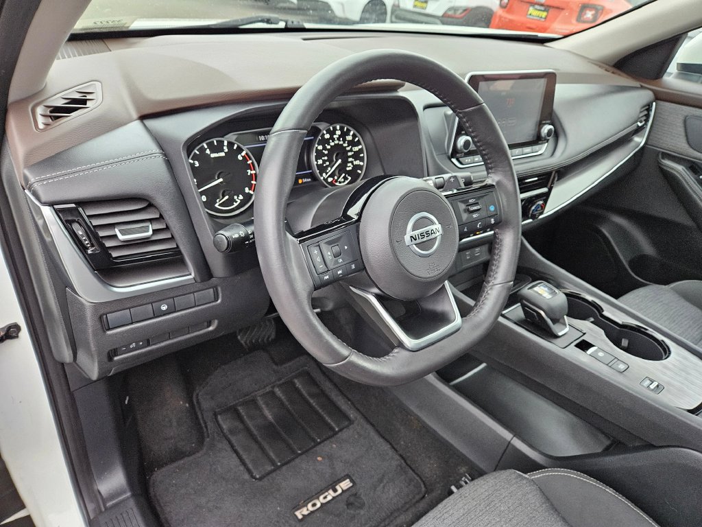 Used 2021 Nissan Rogue SV FWD image 18