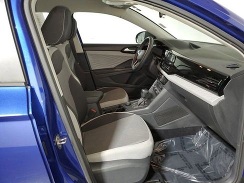 Used 2022 Volkswagen Taos S image 9