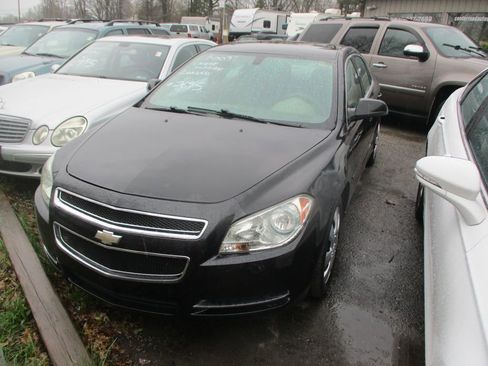 Used 2009 Chevrolet Malibu LS image 3