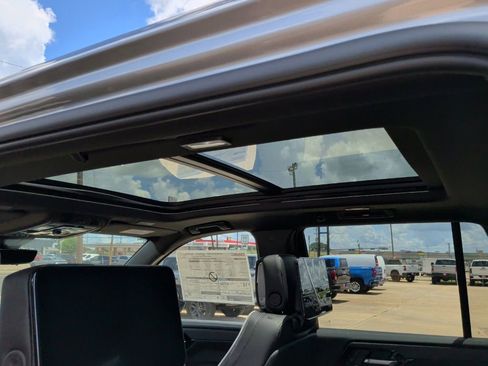 New 2026 GMC Yukon AT4 Ultimate AWD/4WD image 23